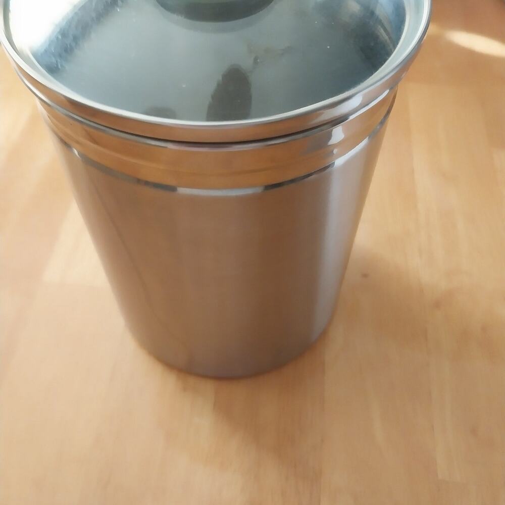 storage container - Picture 4 of 4